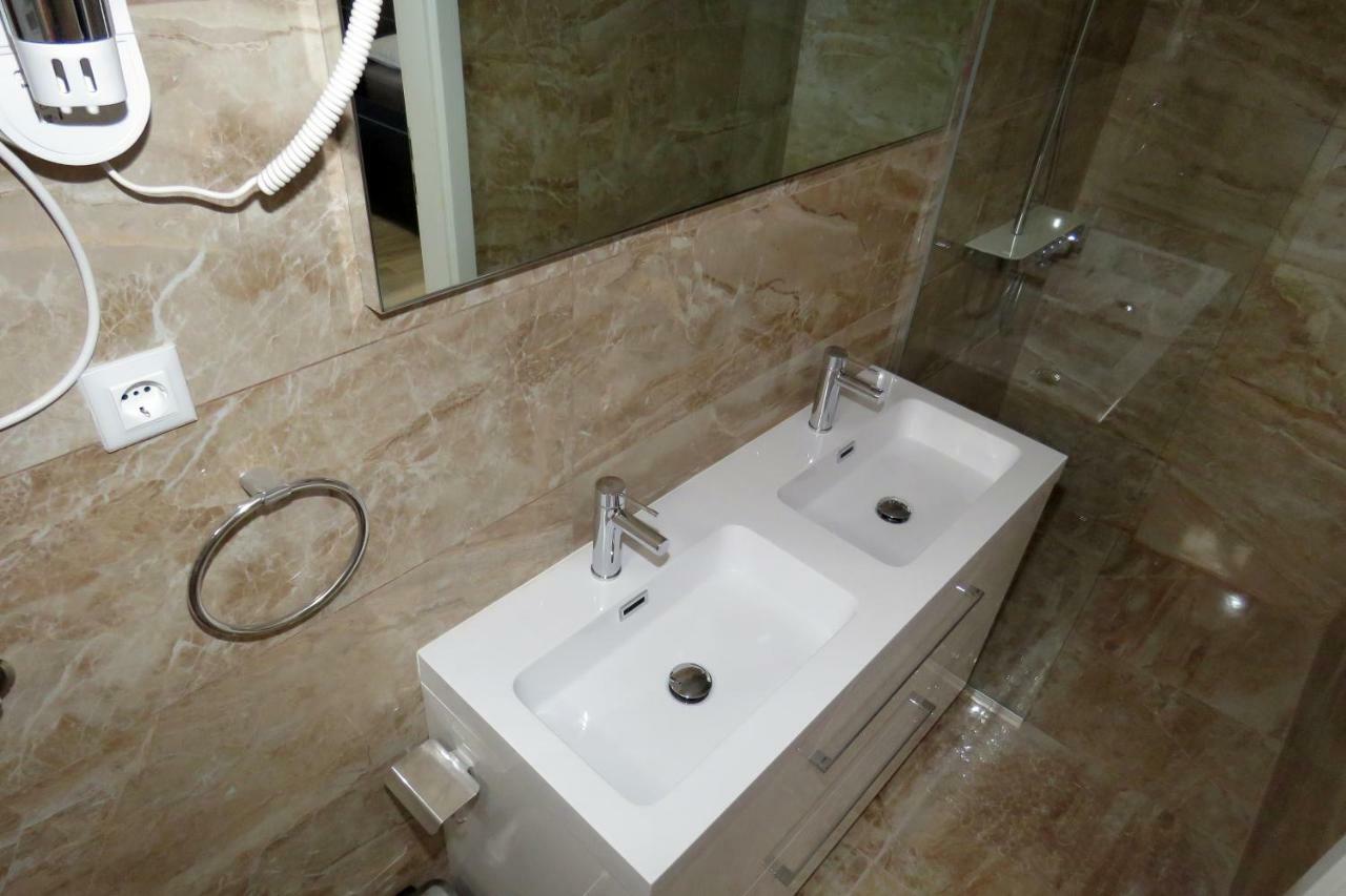 Lux Dalmatia I & R Otel Makarska Dış mekan fotoğraf